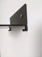 Niewidzialna półka na książki do salonu - obrazek 4