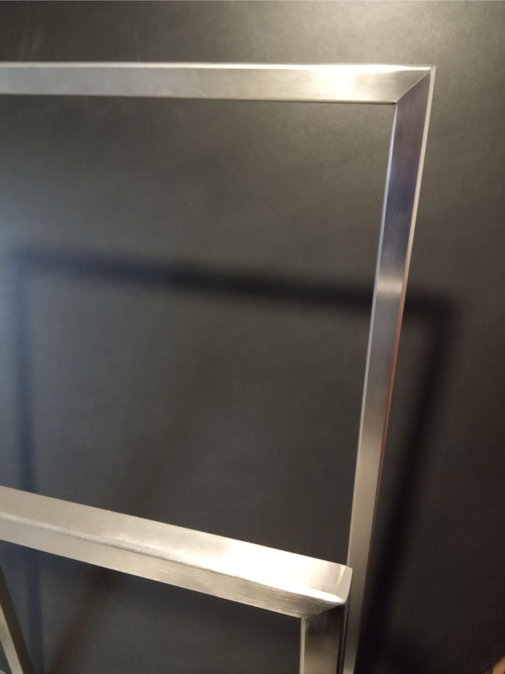 Wieszak na ręczniki stojący stal nierdzewna szlif M - obrazek 4