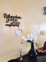 Dekoracja metalowa Napis Wszędzie dobrze DES060 40 cm - obrazek 2