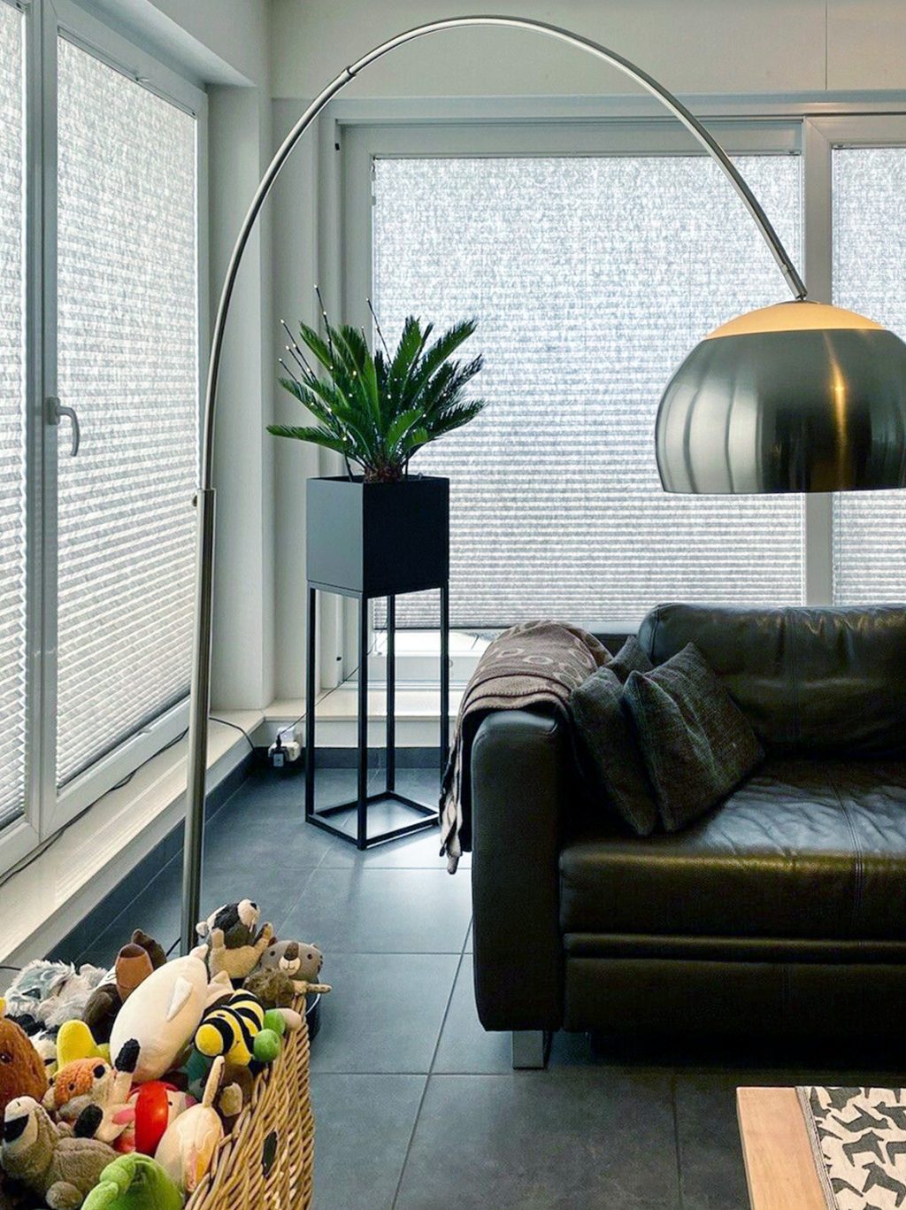 Kwietnik z GŁĘBOKĄ DONICĄ wym. 30x30x80 - obrazek 2