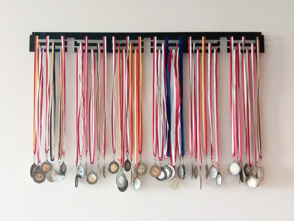 Wieszak na medale Prosty 80 cm - obrazek 2