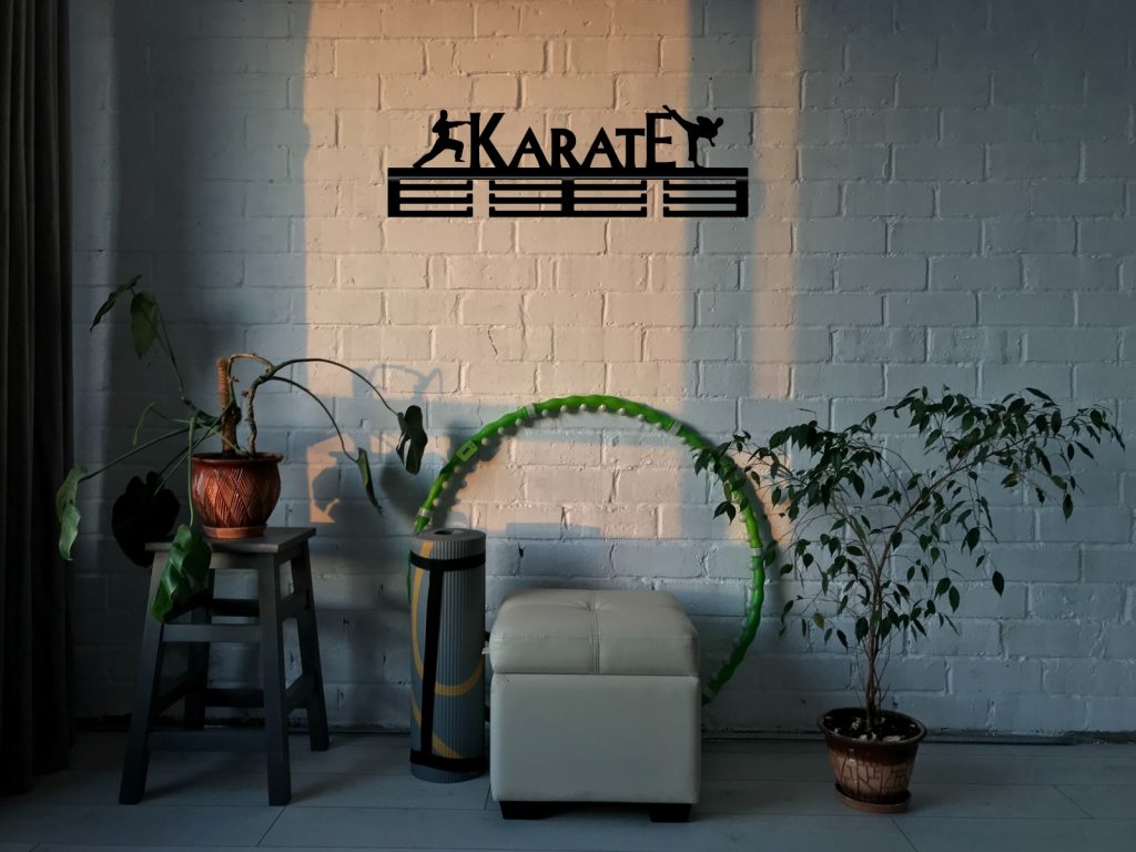 Wieszak na medale Karate II 60 cm - obrazek 2
