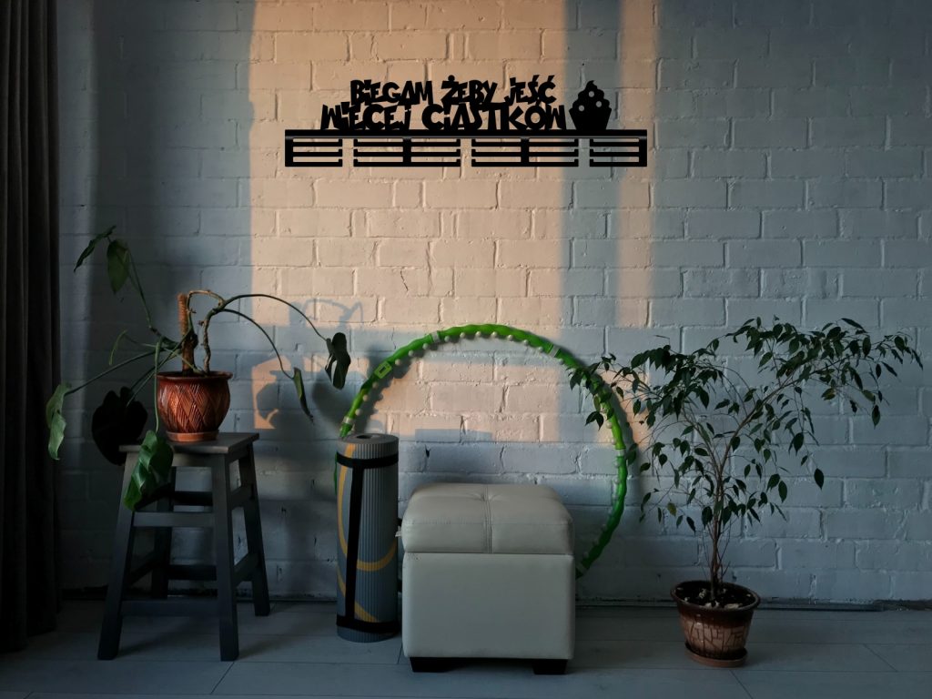 Wieszak na medale Biegam żeby 80 cm - obrazek 2