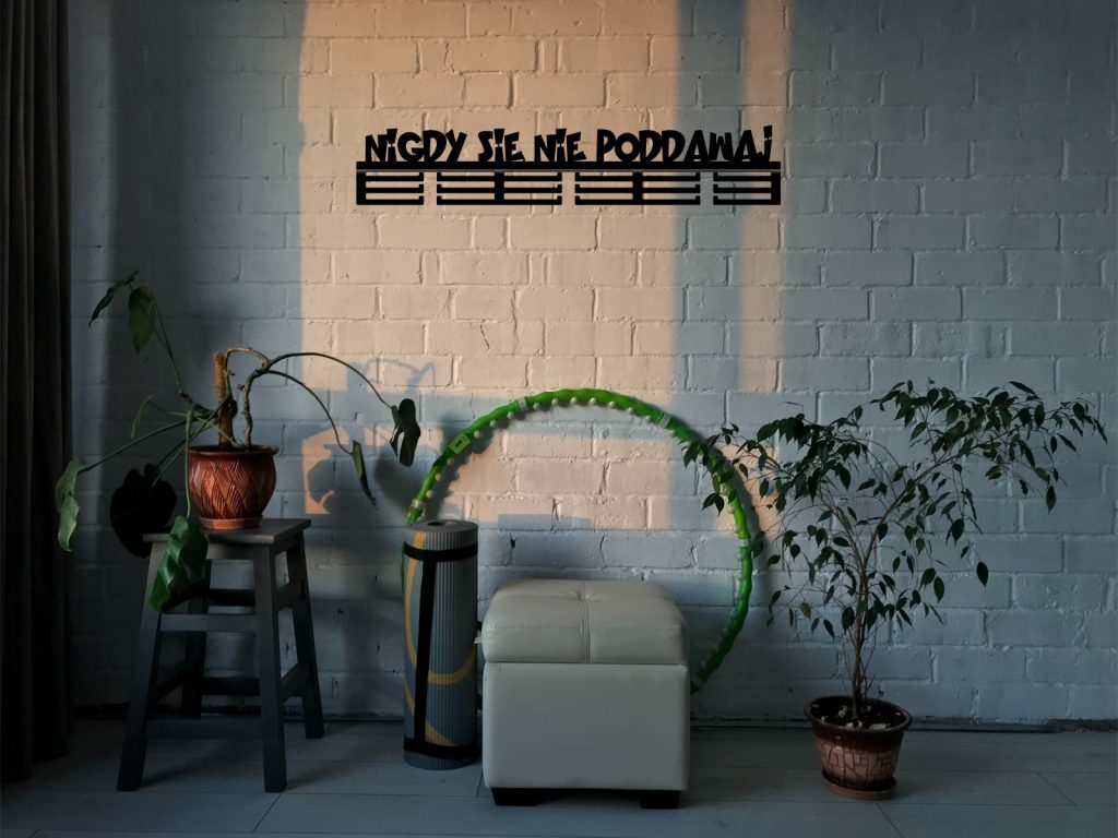 Wieszak na medale Nigdy się nie poddawaj 80 cm - obrazek 4