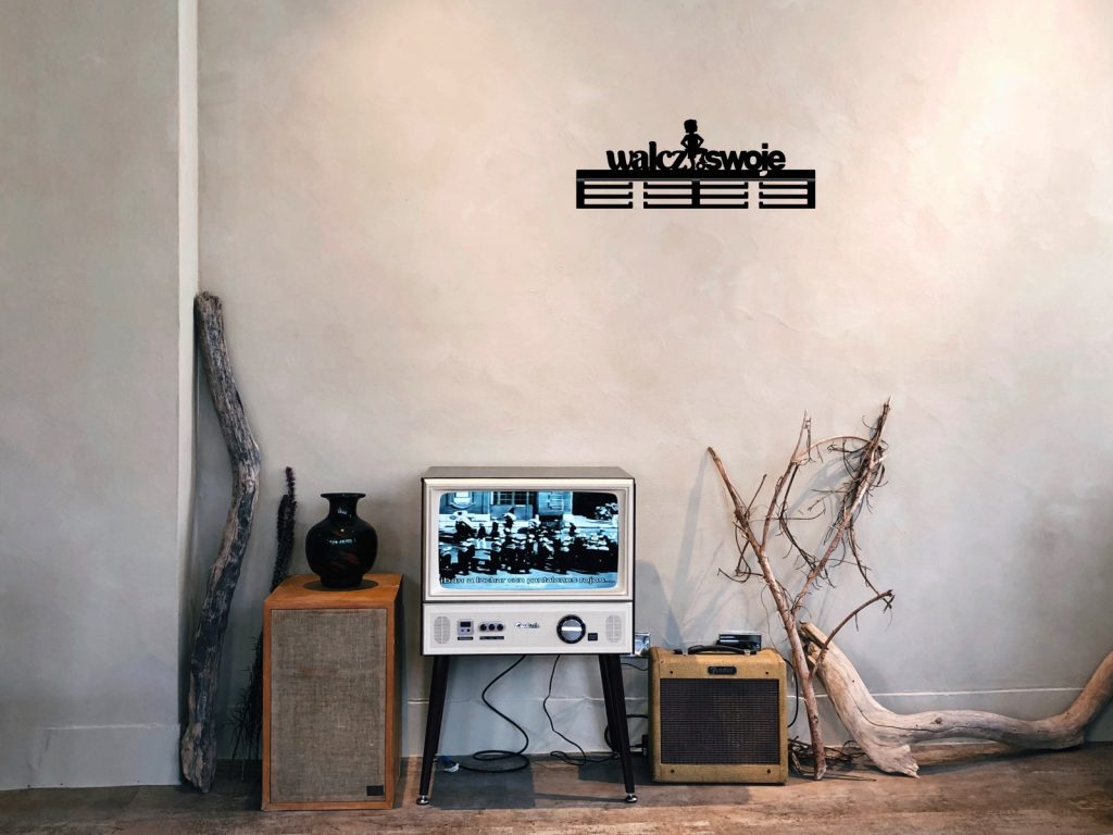 Wieszak metalowy na medale Walcz o swoje 40 cm - obrazek 2