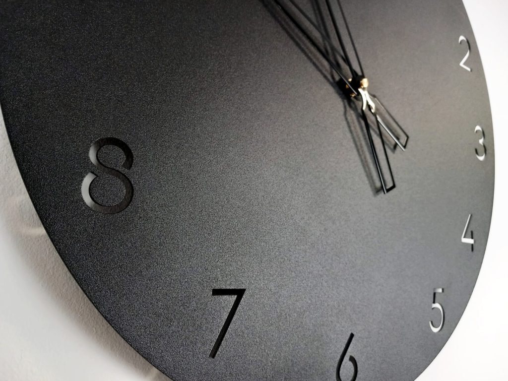 Zegar metalowy Classic 50 cm - obrazek 3